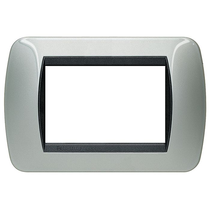 Рамка 3 модуля BTicino LIVING LIGHT, светлый алюминий, L4803AL